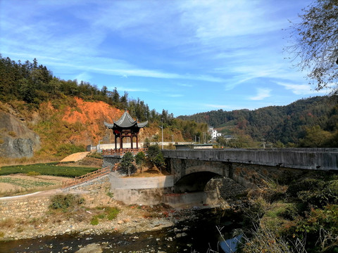 山里小桥流水