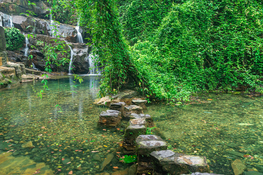 肇庆鼎湖山飞水潭景色