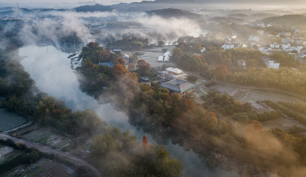 小河风光