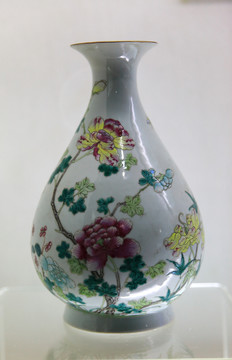 瓷玉壶春瓶