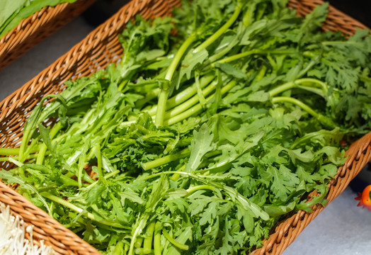 自助餐厅的蔬菜美食