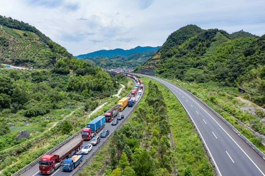 高速公路堵车