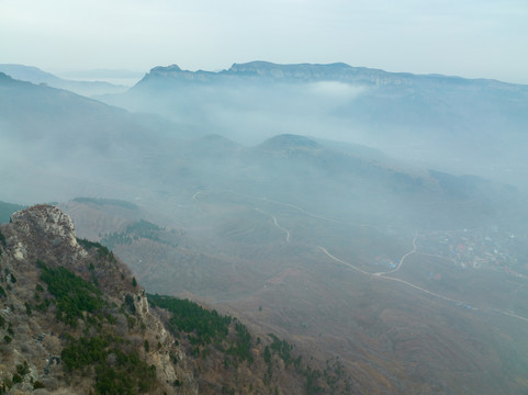 航拍济南南部山区连绵群山