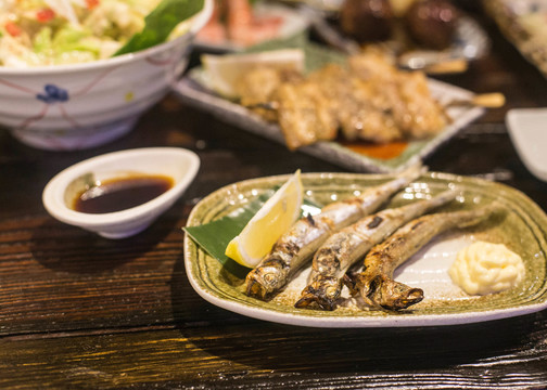 日式烤多春鱼