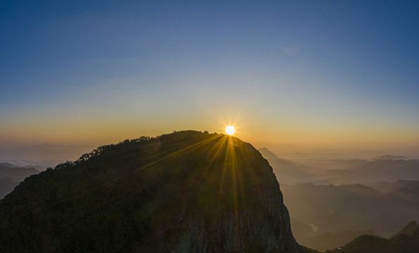 广西岑溪天龙顶国家山地景点美