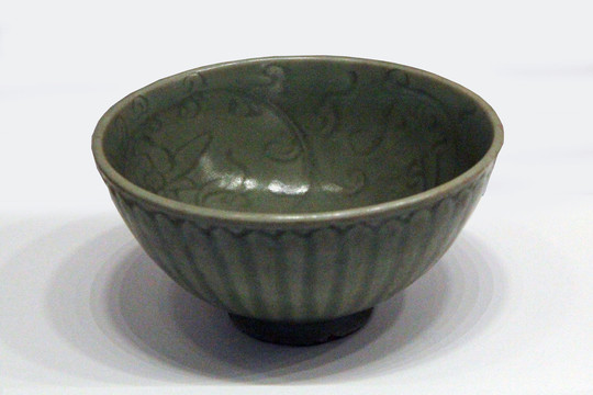 元代龙泉窑青瓷碗