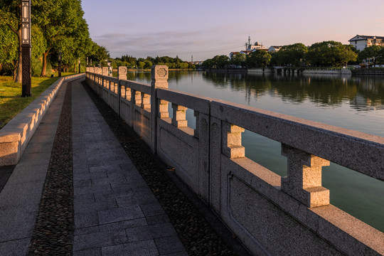 环古城河步道