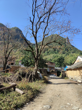 小山村