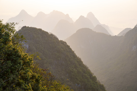 自然风景延绵山脉