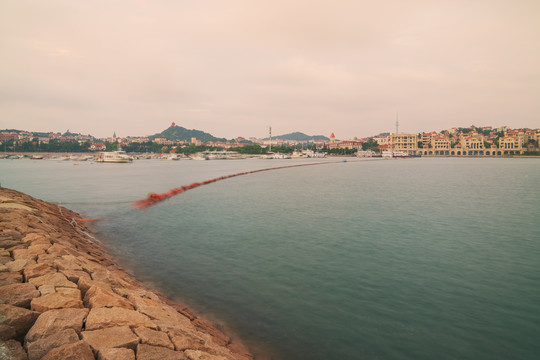 山东青岛滨海城市建筑天际线风光