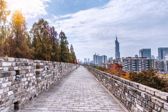 秋天中国南京玄武门的城墙城楼