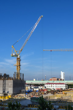 城市开发建设工程施工现场