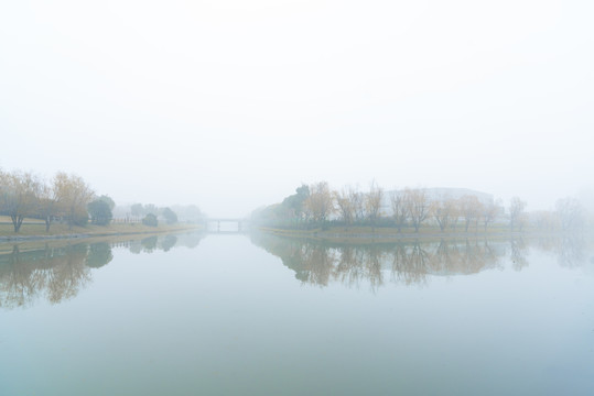 唯美朦胧湖景