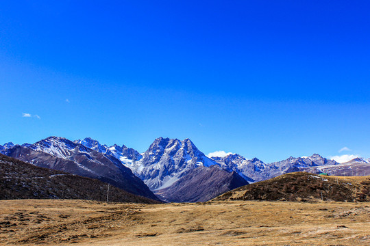 云南香格里拉哈巴雪山