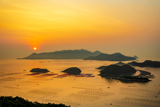 海上日出