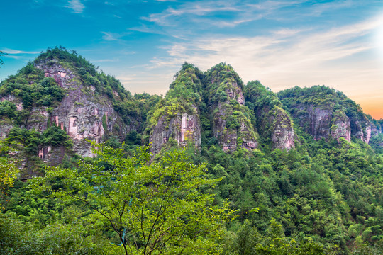 绍兴新昌穿岩十九峰