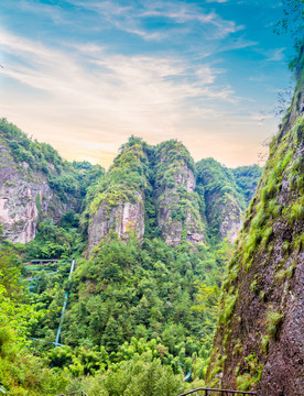 绍兴新昌穿岩十九峰