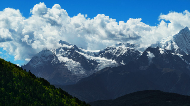 梅里雪山