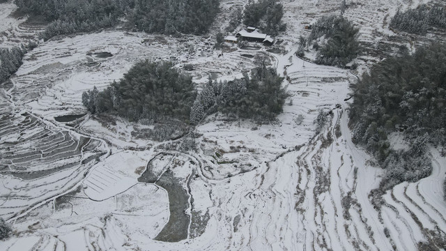 乡村振兴紫鹊界梯田雪景素材