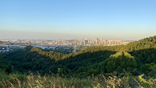 灵岩山登山