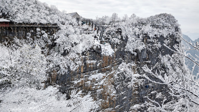 张家界天门山雾凇