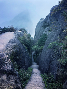 冗长台阶山路高山风景图片