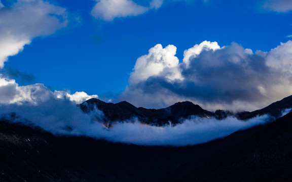 梅里雪山