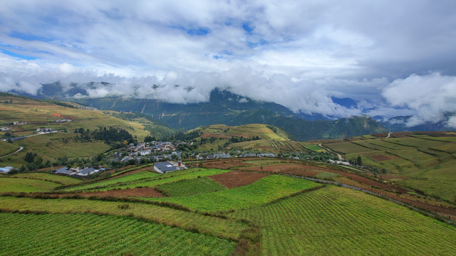 香格里拉大峡谷