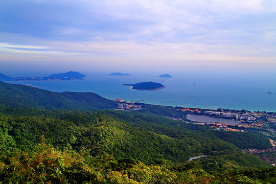 远眺亚龙湾全景