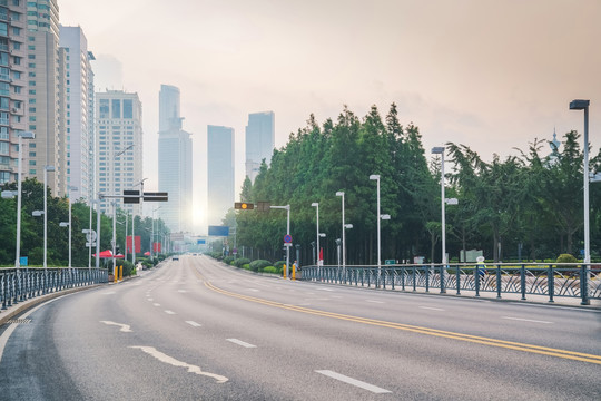 青岛城市建筑天际线和城市街景