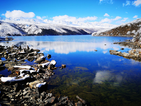 高山湖泊