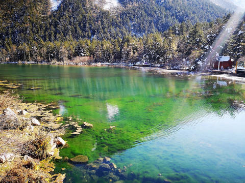 高山湖泊