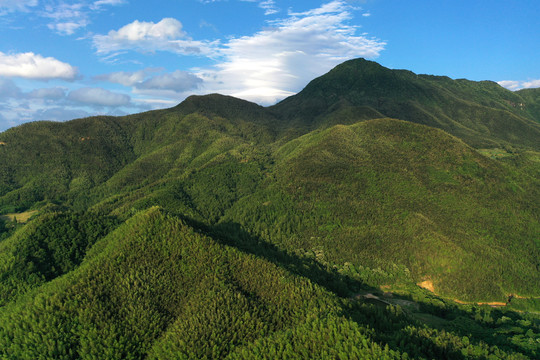 航拍江西宜春明月山