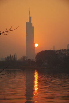 落日湖景