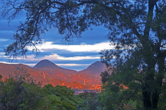 清源山朋山双乳峰风景