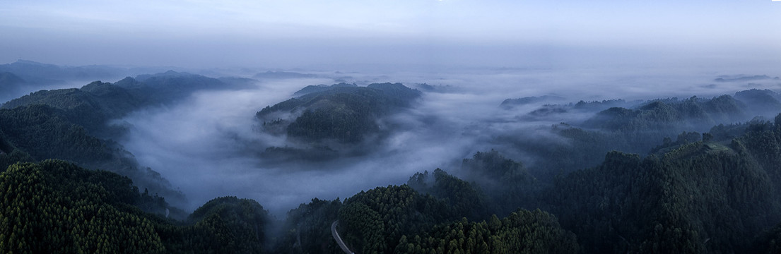 小山峡晨雾