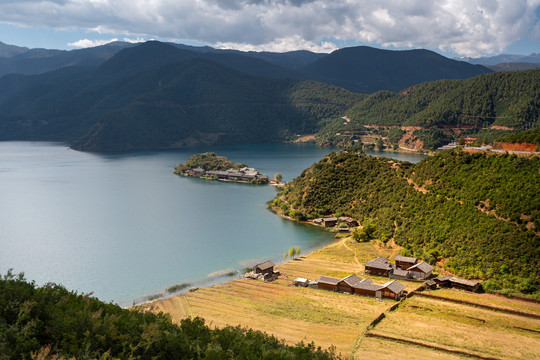 泸沽湖风光