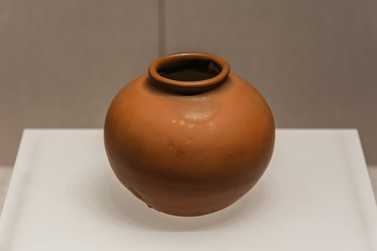 酱釉瓷罐