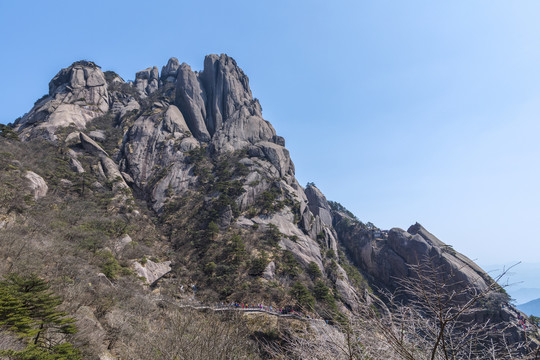 黄山天都峰鲫鱼背