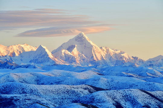 贡嘎山