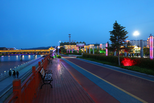 吉林龙井市海兰江夜景