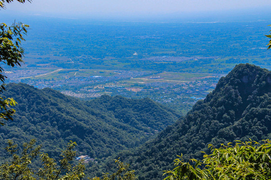 青城山