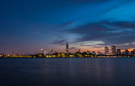 南京玄武湖夜景