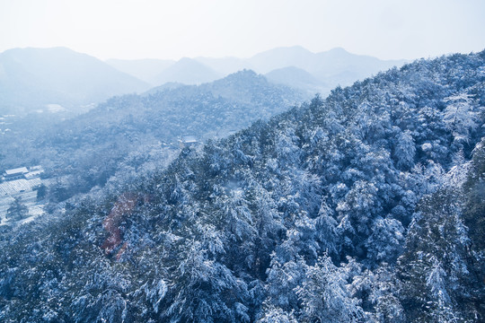 灵隐寺雪霁