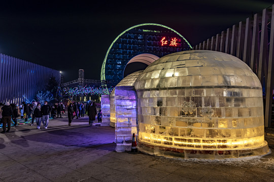 长春汽车冰雪嘉年华夜晚场景