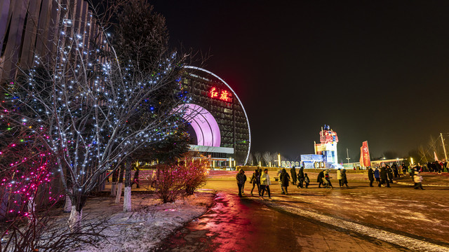 长春汽车冰雪嘉年华夜晚场景