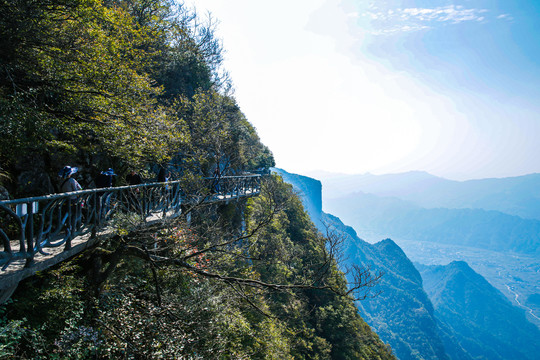 天门山玻璃栈道