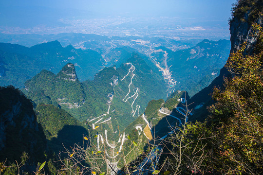 天门山环山路