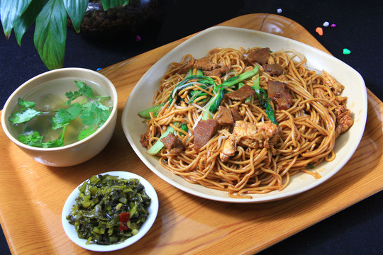 牛肉蛋炒面套餐