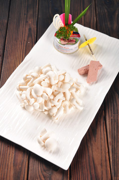 鹅肝酱焗白玉菇
